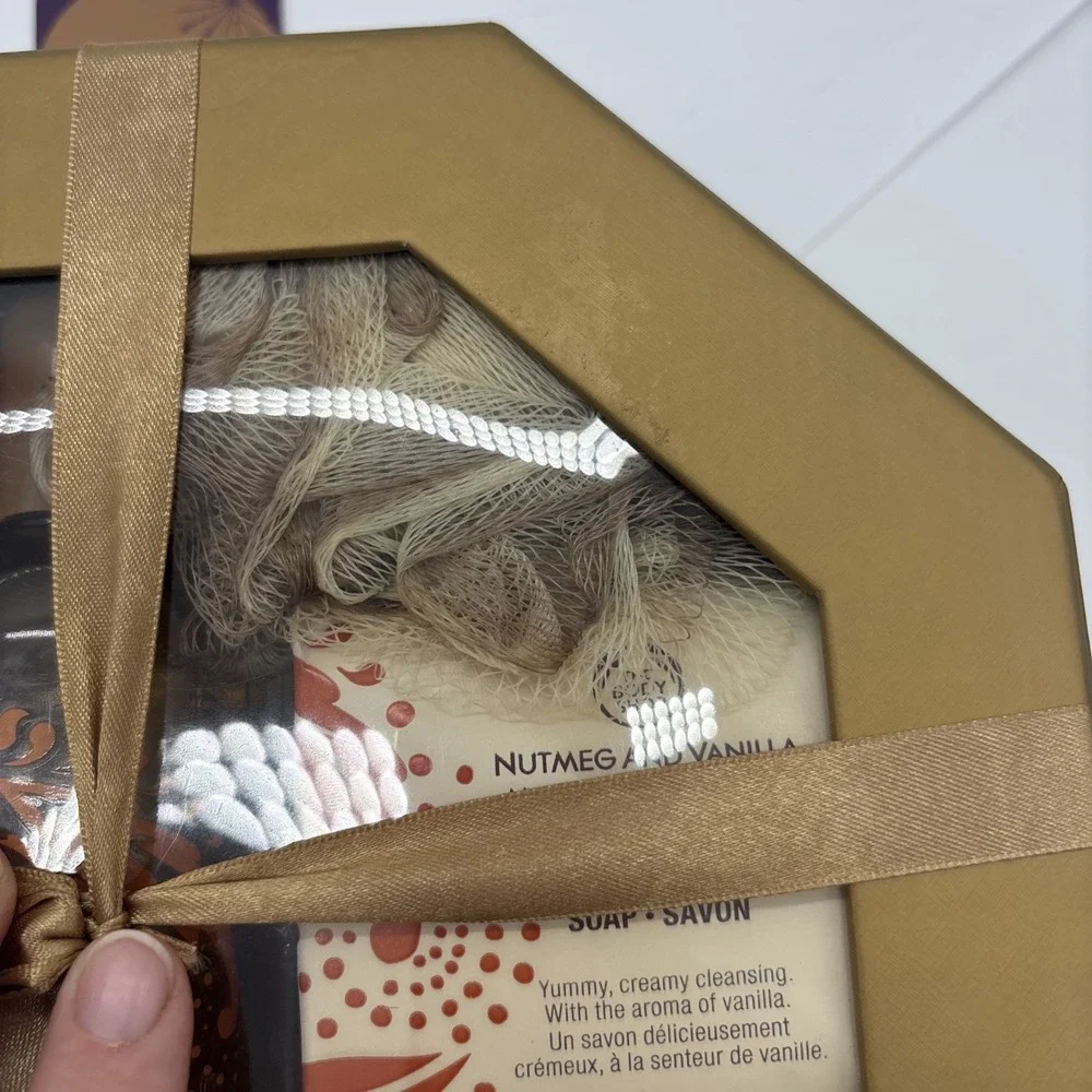 Rare Old Stock, Discontinued The Body Shop Nutmeg/ Vanilla Wrapped 5 Pc Gift Set
